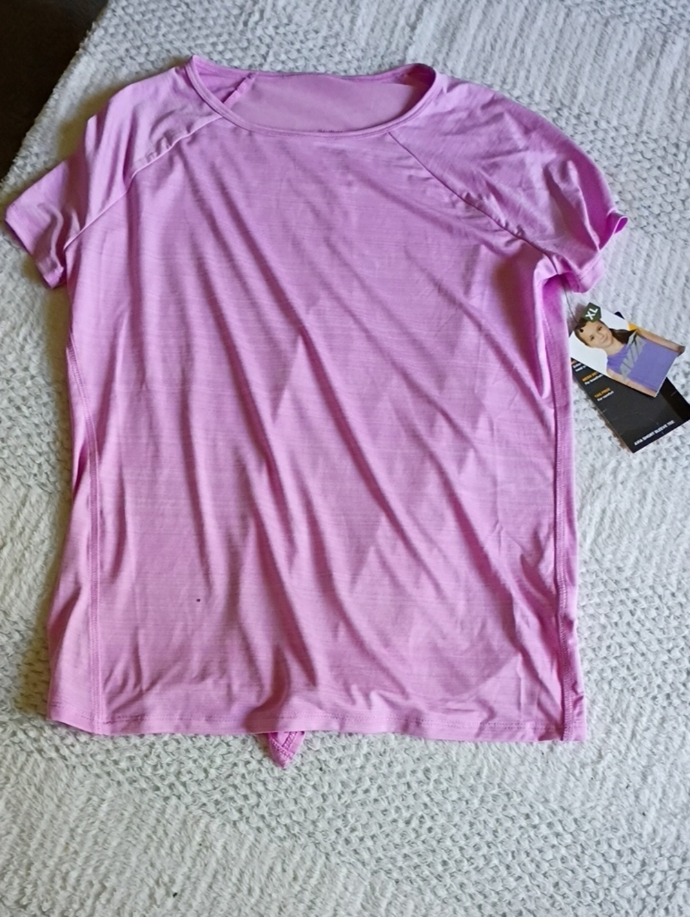 NWT Women’s Lightweight Pink Active Tee Size XL